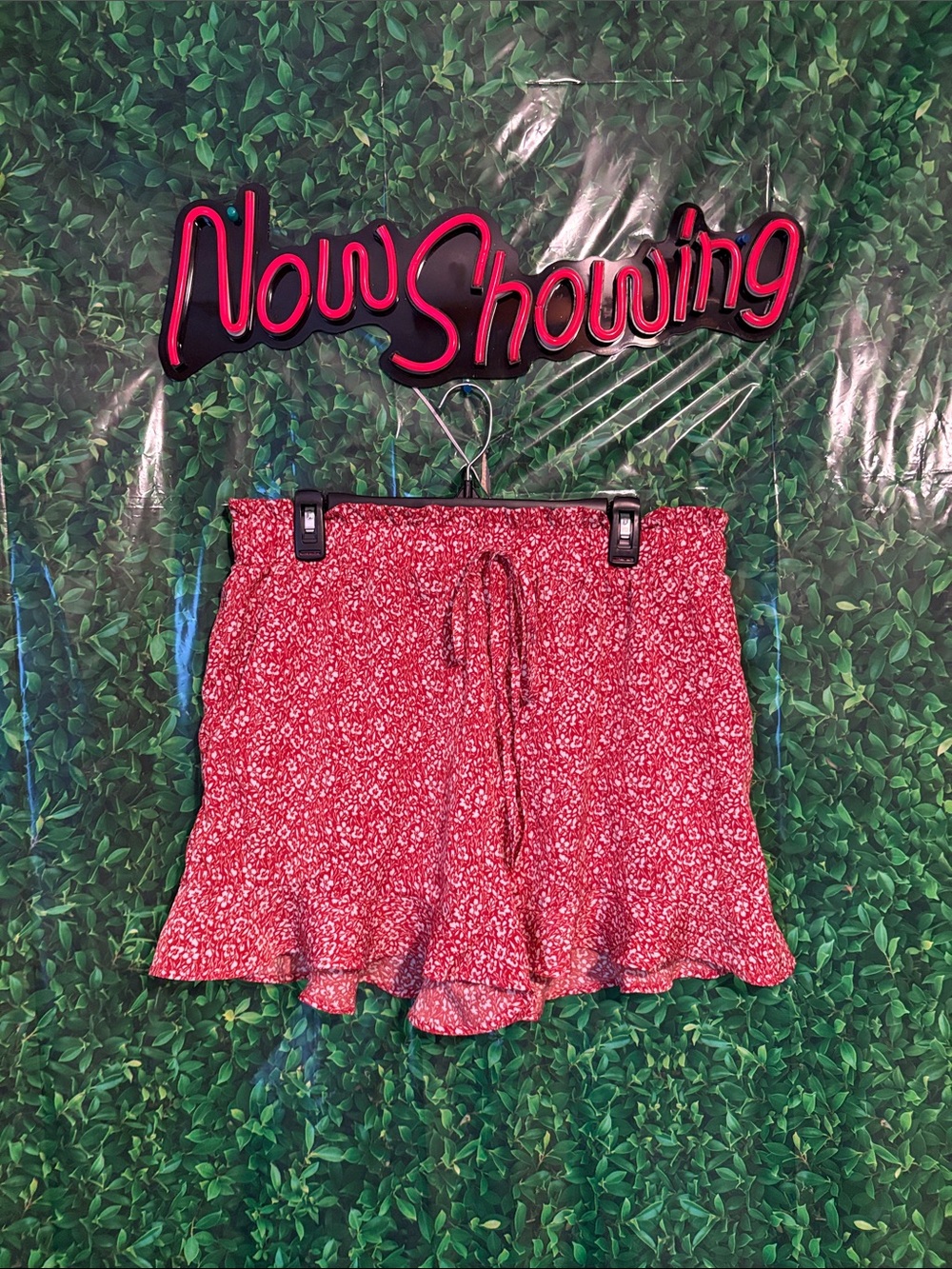Women’s coral Floral Drawstring Ruffle Shorts